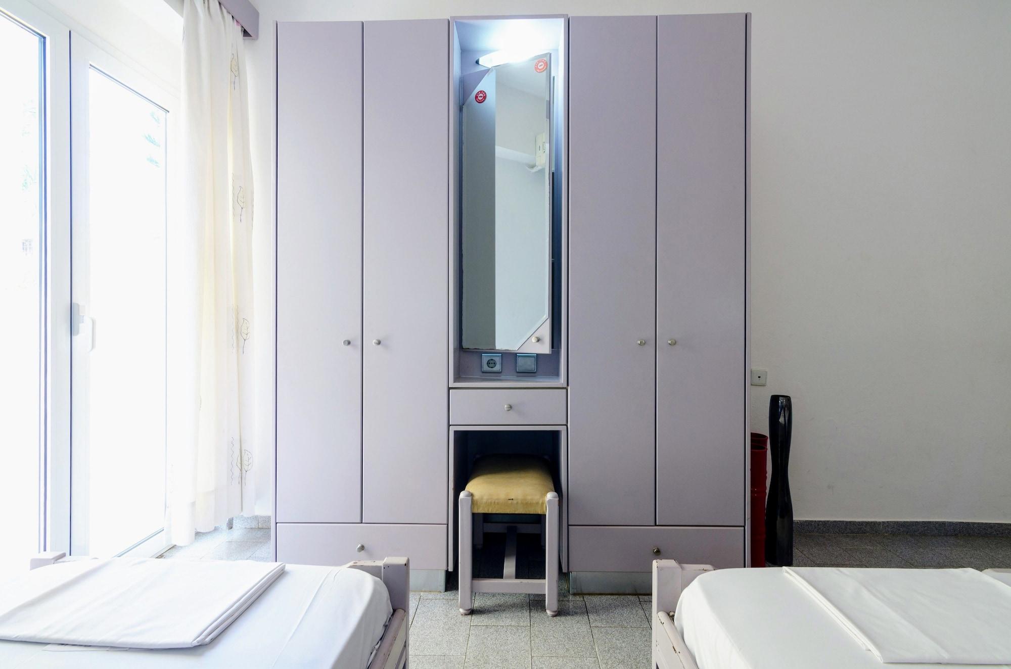 Village Oasis Annex Малиа Экстерьер фото