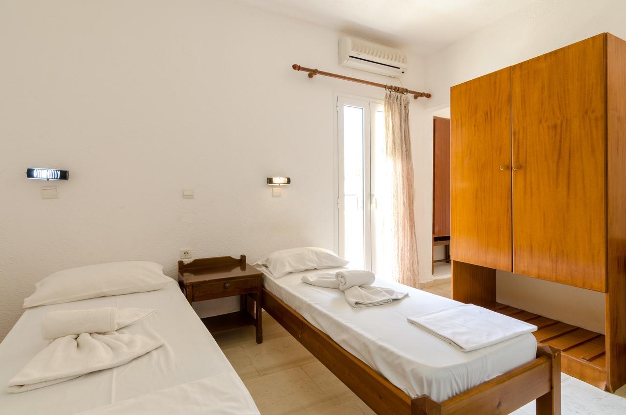 Village Oasis Annex Малиа Экстерьер фото